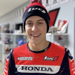 Bonnet Officiel Rouge 2026